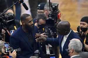 卡尔·兰德里:乔丹是GOAT 历史前3是乔丹、詹姆斯、贾巴尔